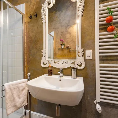 58 Via Guelfa Apartamento *